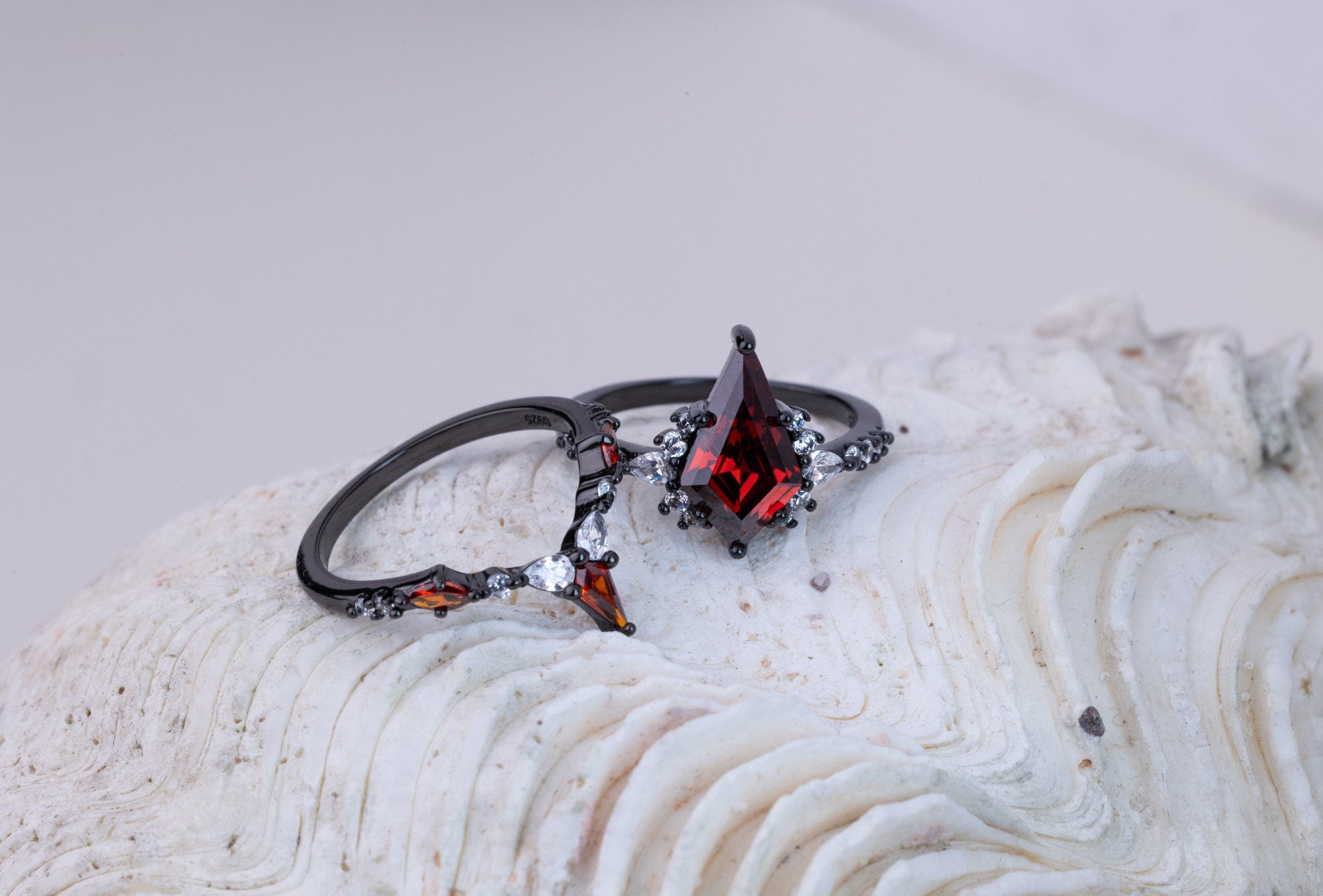 Garnet Ring, Garnet Ring for Her, Red Ring Set, Sterling Silver Gun Plated Ring, Unique Engagement Ring, Garnet Wedding Set