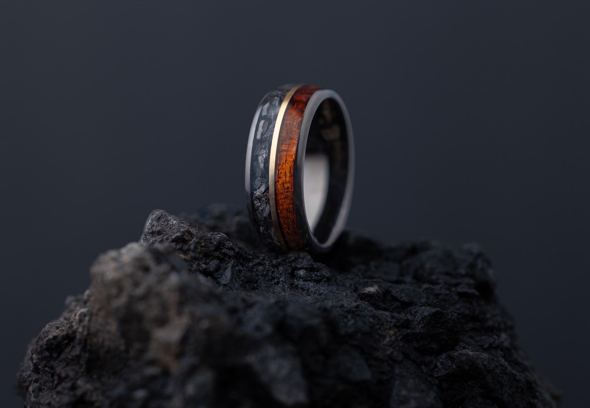 Meteorite Ring and Whiskey Barrel Ring, Meteorite Wood Band, Meteorite & Wood Ring, Tungsten Ring For Men, Wedding Band, Ring for Him, 8mm