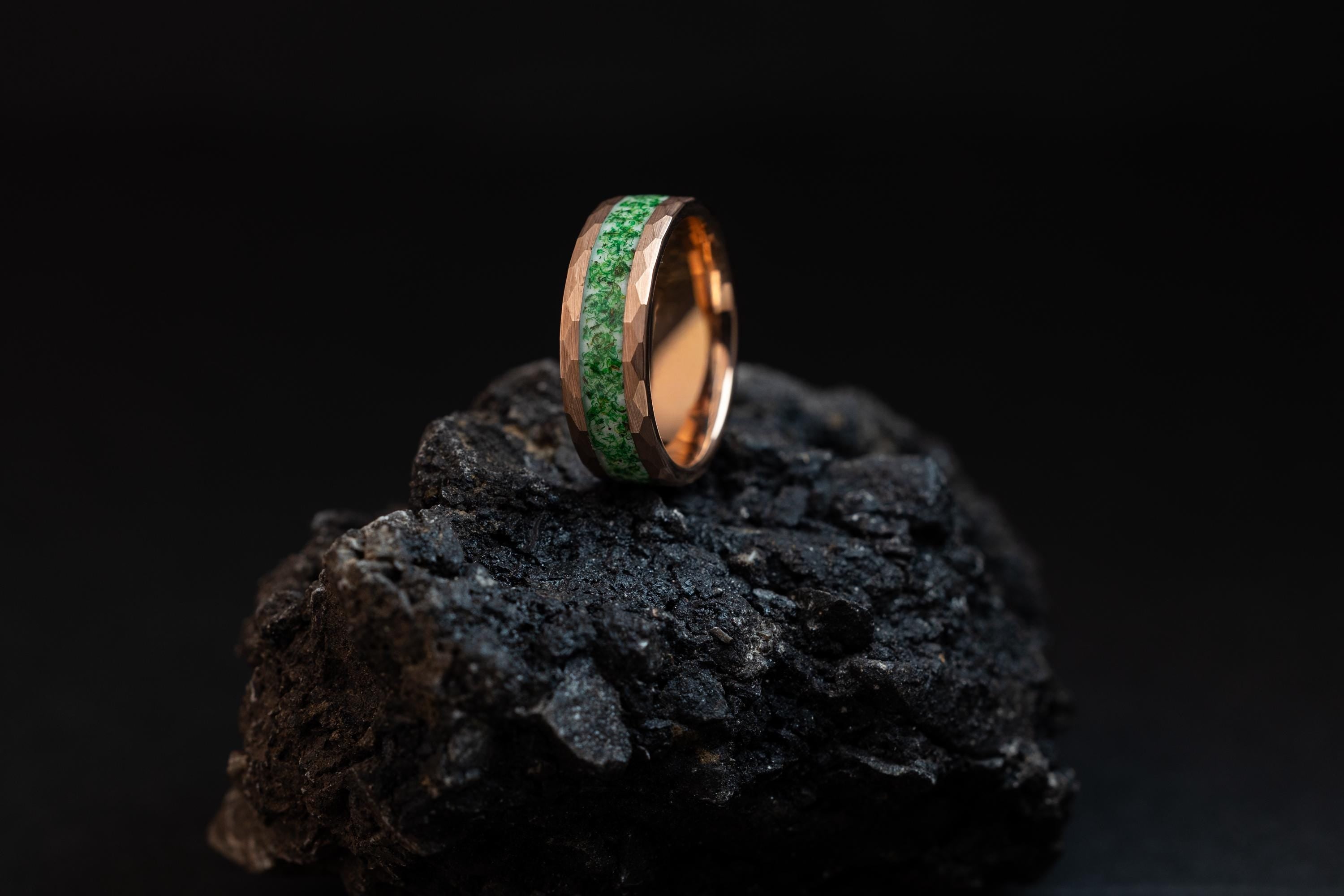Hammered Rose Gold Tungsten Moss Agate Ring - 8mm Wedding Band