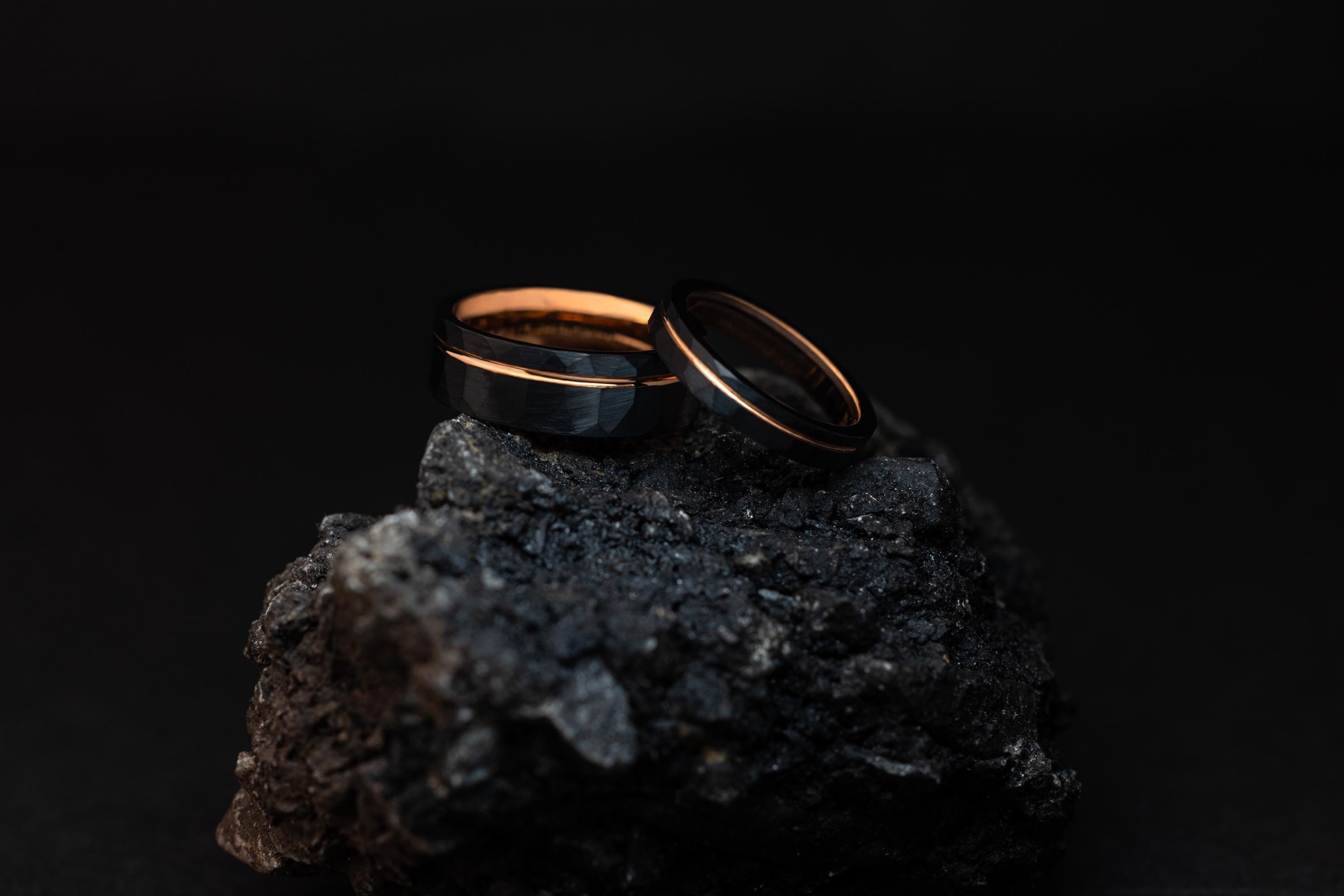 Black Hammered Tungsten Carbide Ring Set: Rose Gold Couples Wedding Band