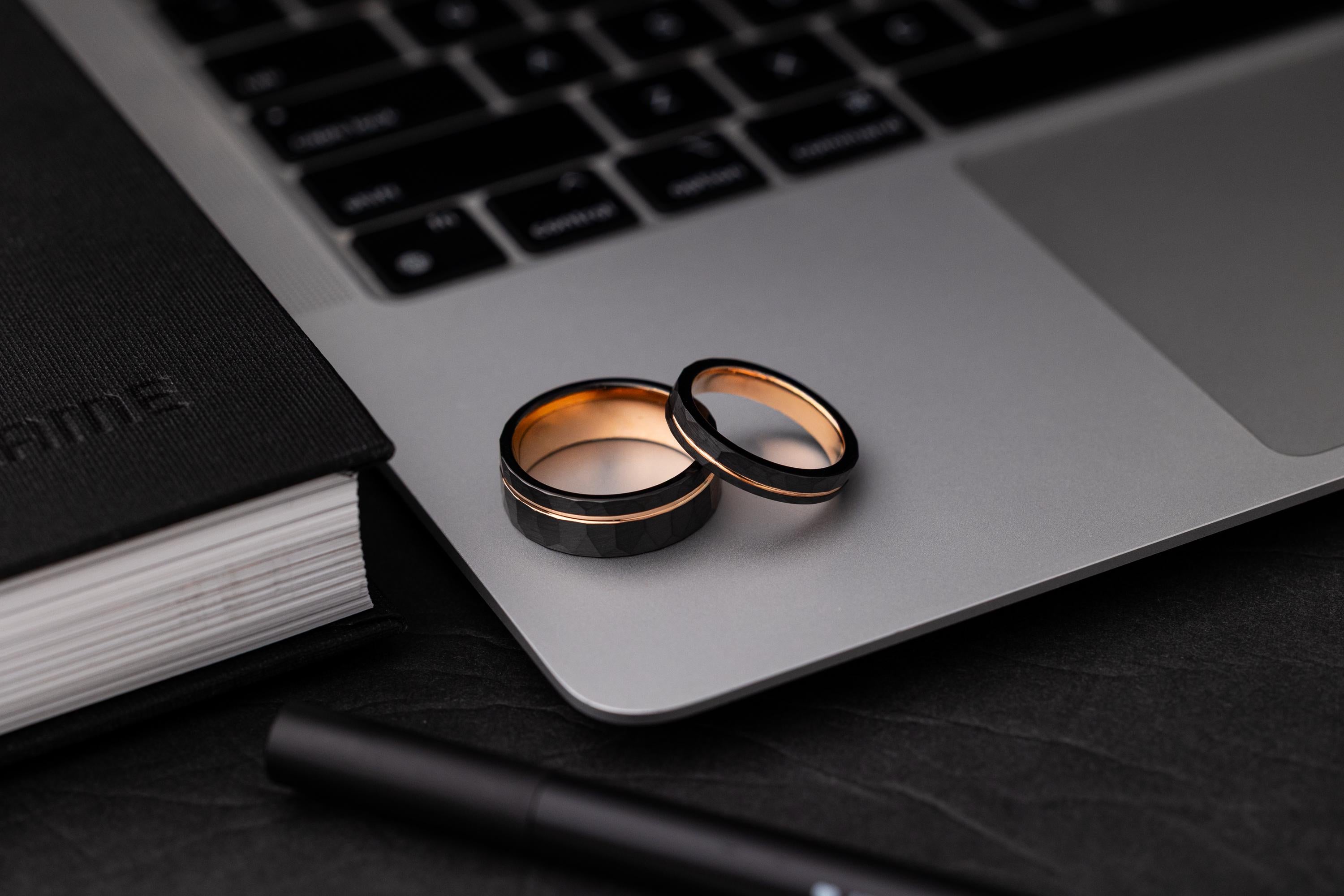Black Hammered Tungsten Carbide Ring Set: Rose Gold Couples Wedding Band