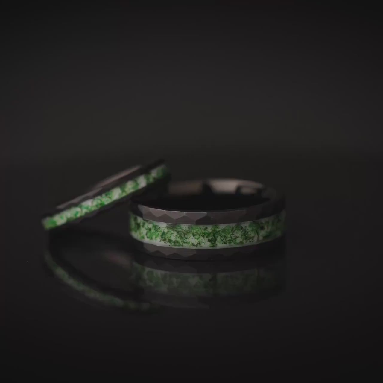 Hammered Black Tungsten Moss Agate Ring - 4mm Wedding Band