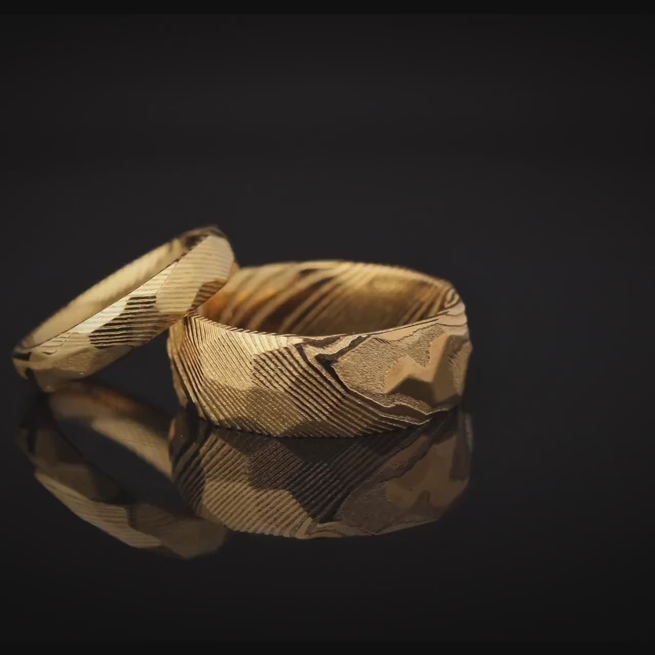 Gold Damascus Steel Ring, Hammered Damascus Band, Men Wedding Ring, Handmade Damascus Ring, Engagement Ring Men, Gold Hammered Ring, 8mm