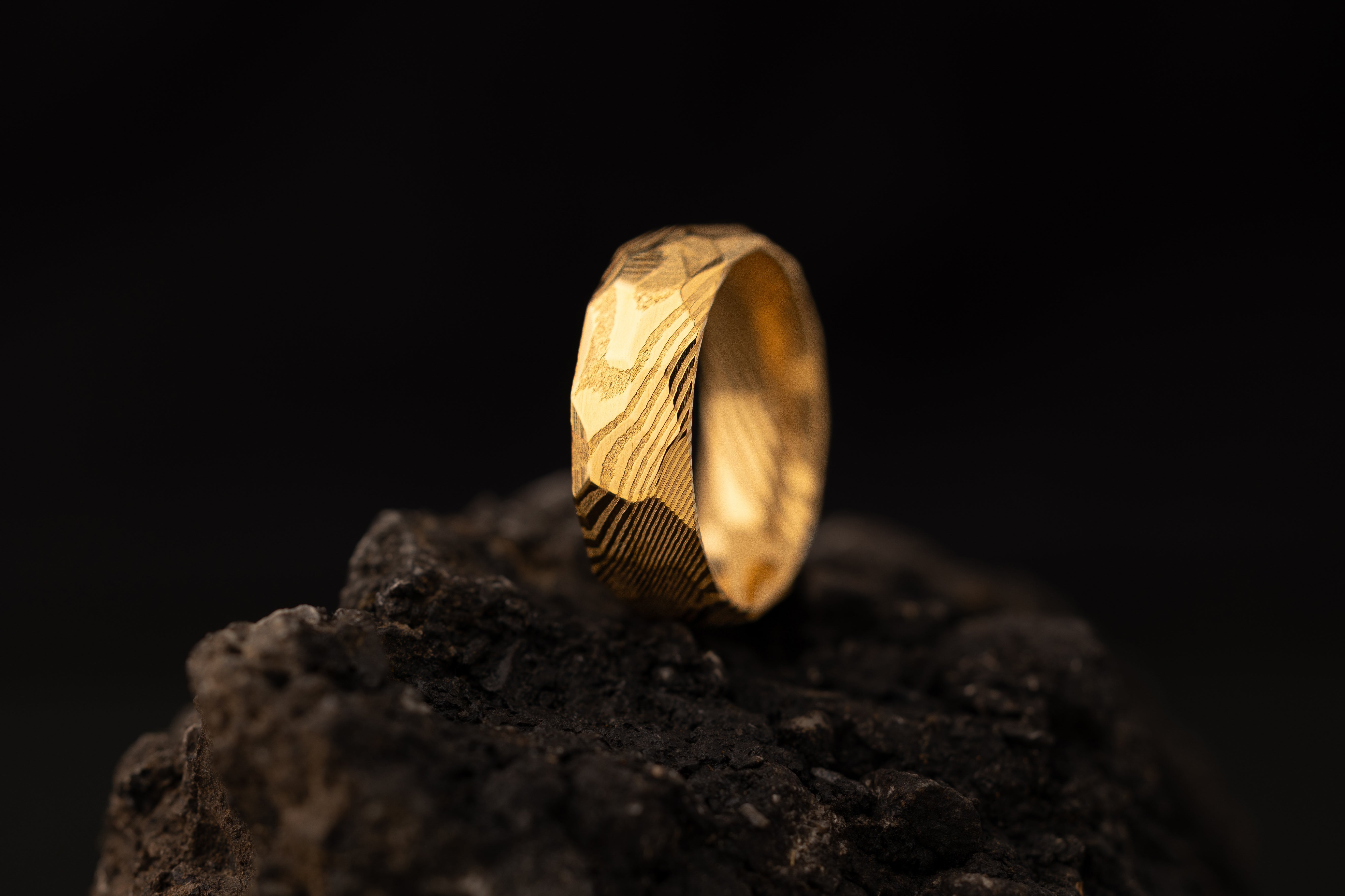 Golden Damascus - Hammered Gold Damascus Steel Ring, 8mm Width