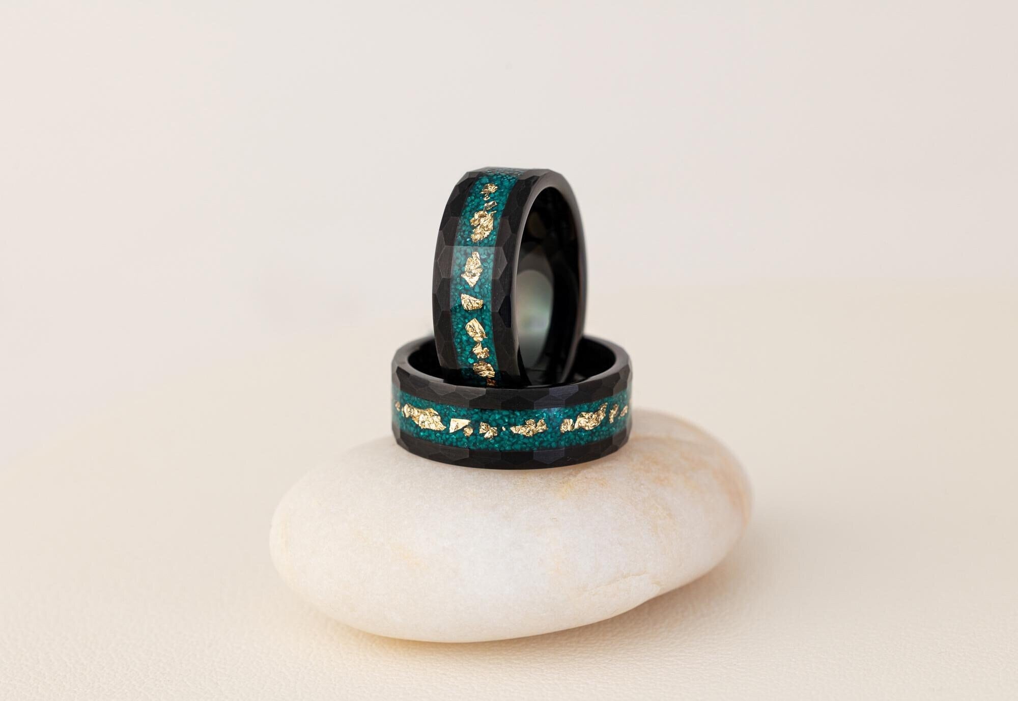 Natural Malachite, Gold Leaf Ring, Real Malachite Tungsten Ring, Malachite and Gold Leaf Ring, Hammered Ring For Men, Real Wedding Band, 8mm