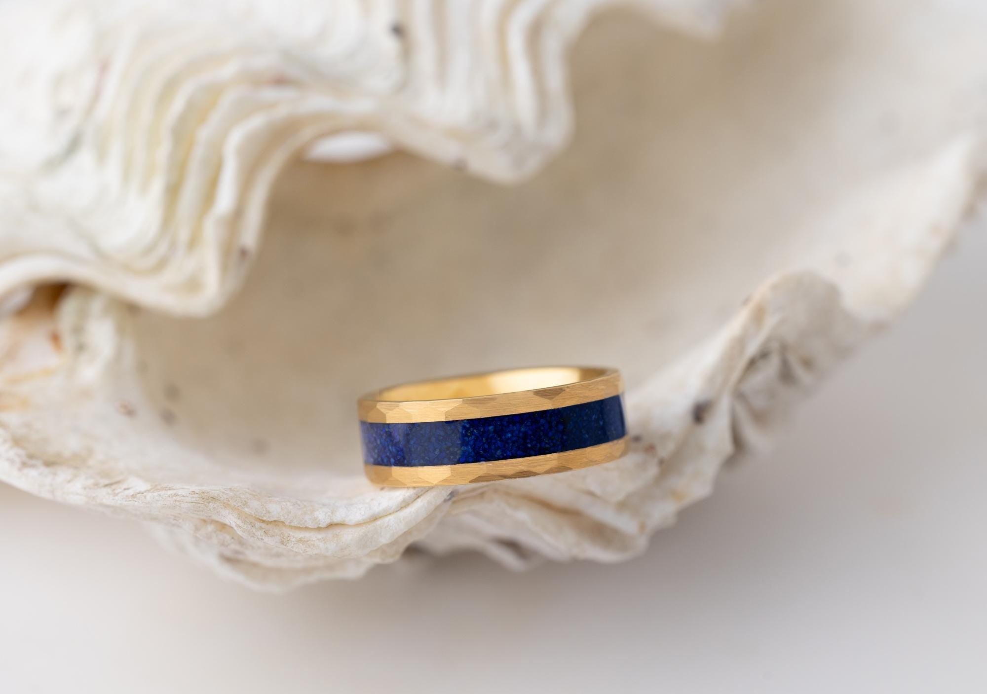 24K Gold Ring, Lapis Lazuli Tungsten Ring, Hammered Tungsten Band, Lapis Lazuli Engagement Ring, Blue Hammered Ring, Wedding Band, Ring, 8mm