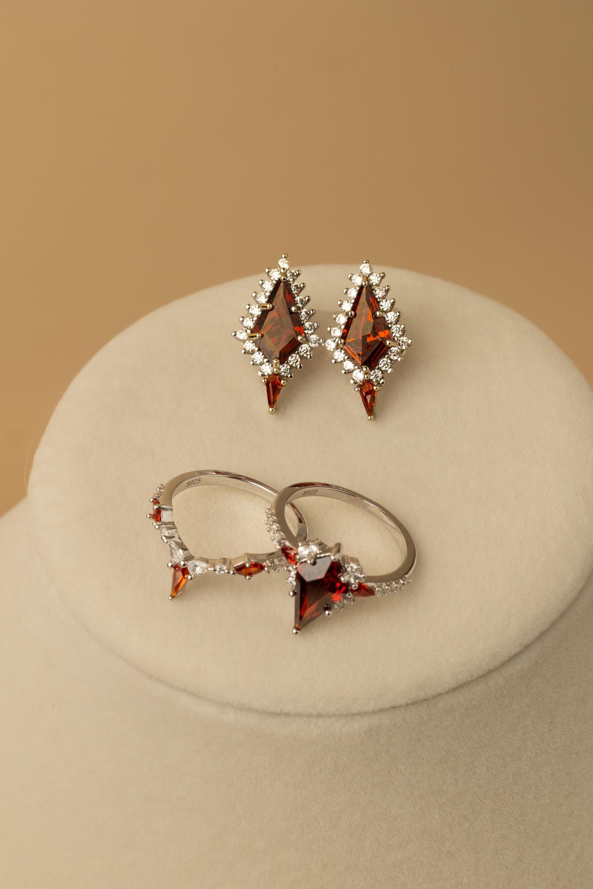 Garnet Ring and Earring Set, Garnet Stone Matching Set, Woman Earring and Ring Set, Garnet Earring Set and Garnet Ring, Silver Garnet Sets