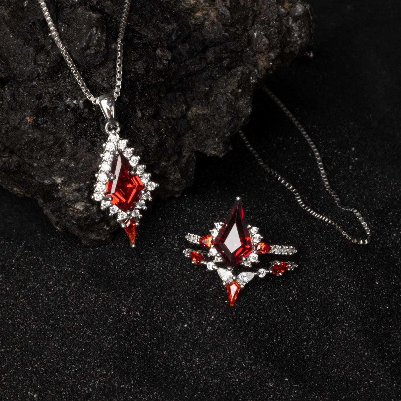 Garnet Ring & Necklace Set, Garnet Matching Set, Woman Necklace and Ring Set, Garnet Ring and Necklace Set, Garnet Jewelry Set, Red Stone