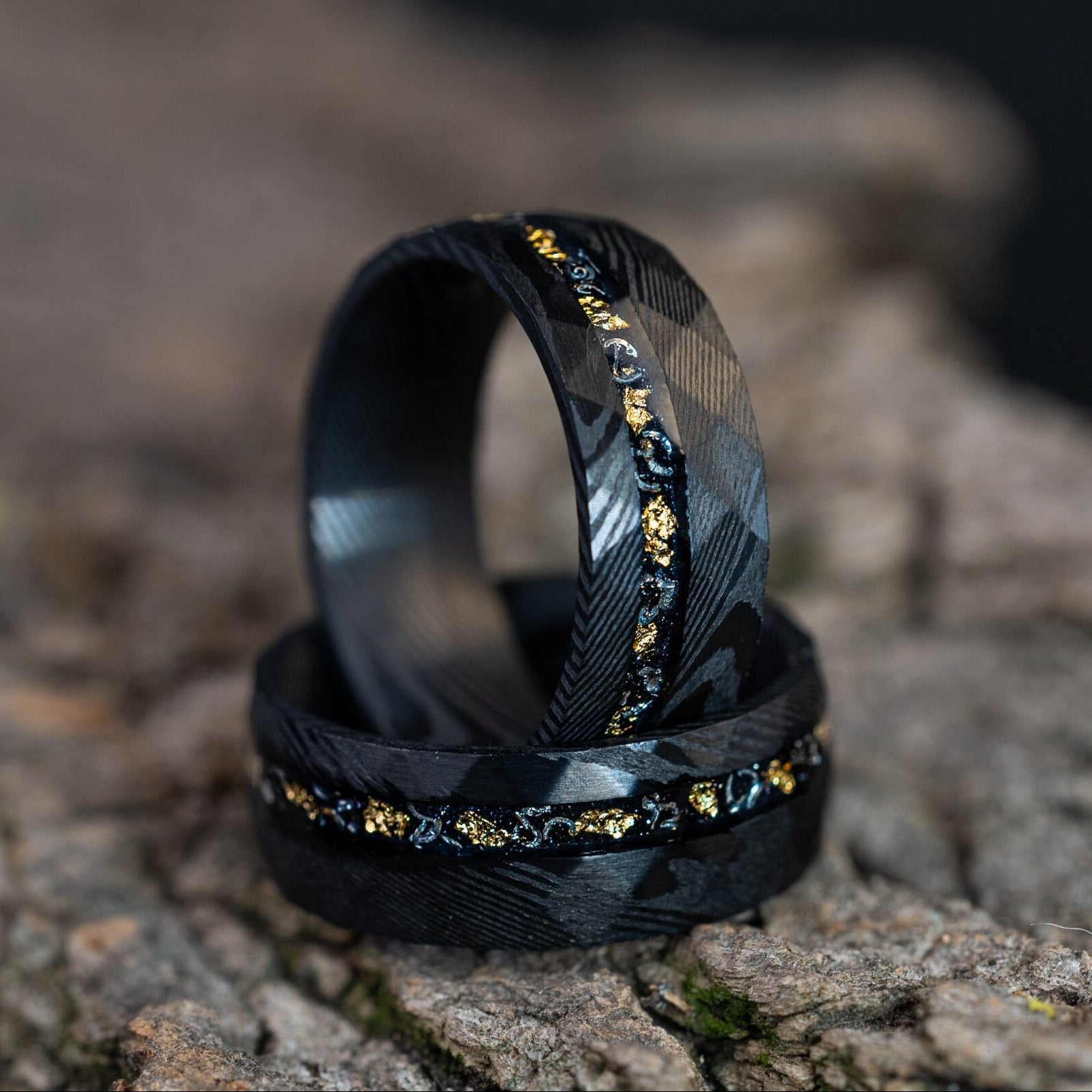 Damascus Meteorite & Crushed Gold Leaf, Crushed Gold Leaf Ring, Meteorite Ring, Man Wedding Band, Black Steel Hammered Ring, 8mm Ring