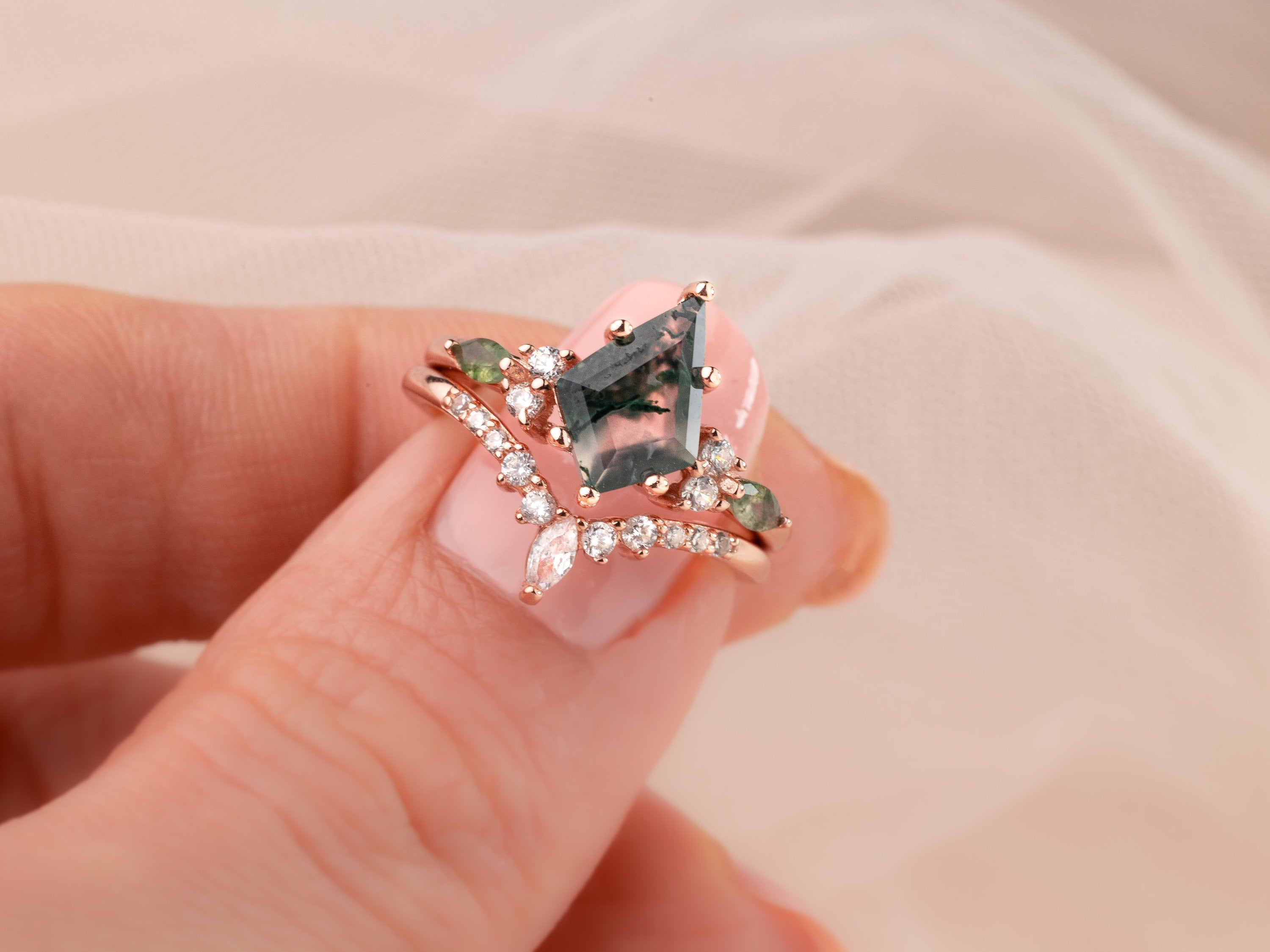 Moss Agate Ring, Natural Agate Engagement Ring in 14K Rose Gold Vermeil Kite-Cut Green Moss Agate Skye Ring, Green Gemstone Promise Ring