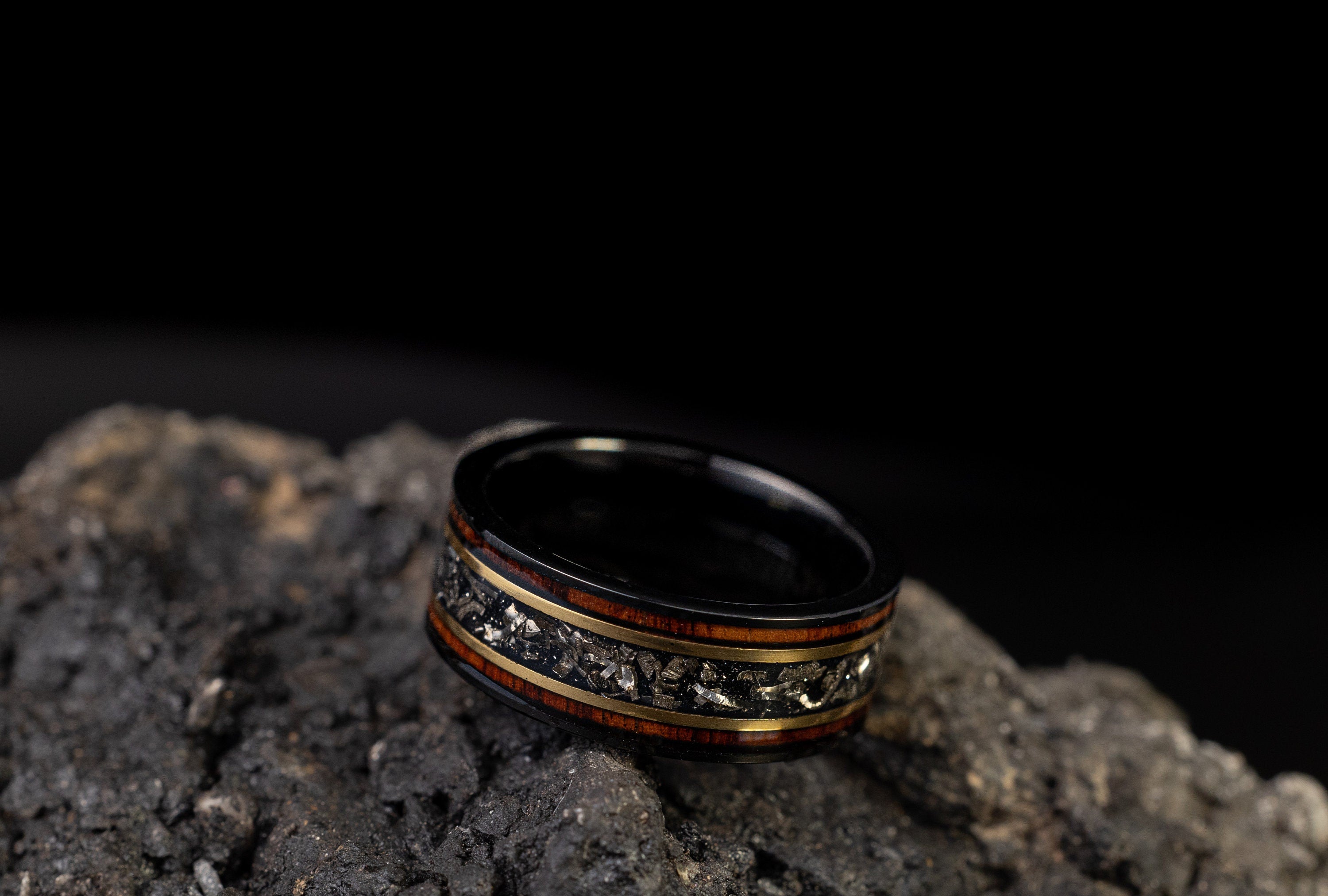 Burnt Whiskey Barrel Ring with Meteorite, Meteorite Wood Ring, Whisky Barrel Band, Wood Ring with Meteorite, Men's Wedding Band, 8mm Ring