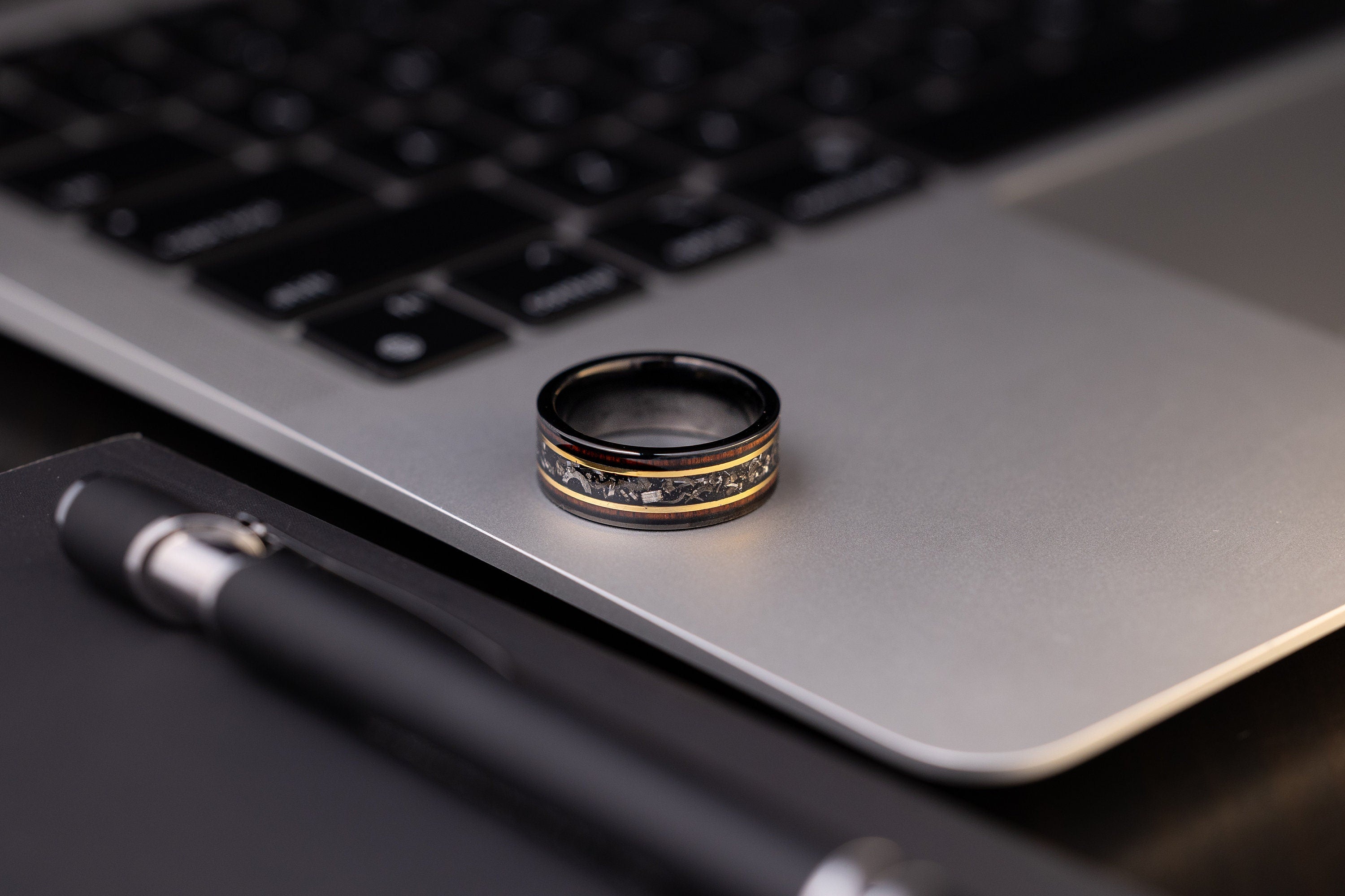 Burnt Whiskey Barrel Ring with Meteorite, Meteorite Wood Ring, Whisky Barrel Band, Wood Ring with Meteorite, Men's Wedding Band, 8mm Ring