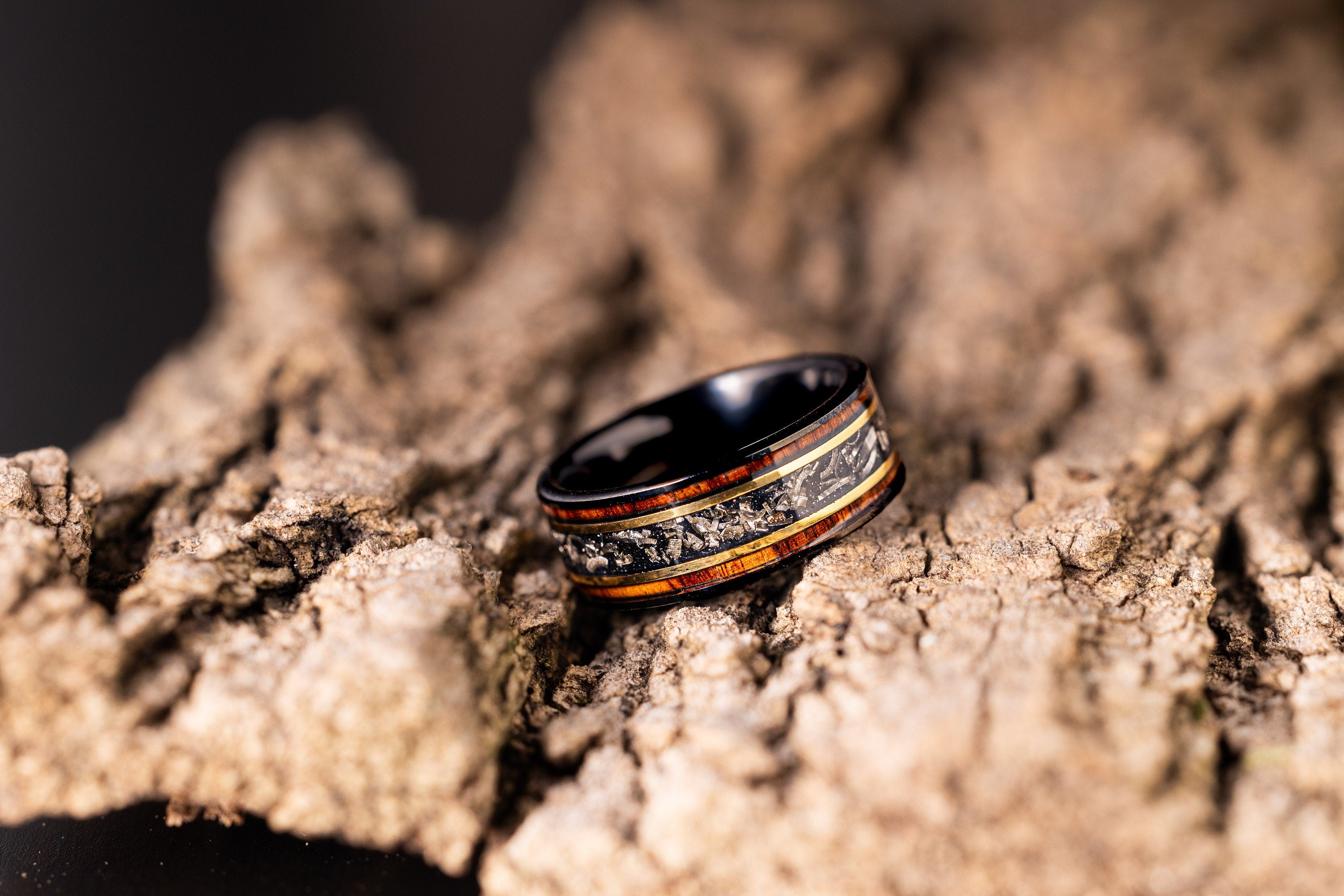 Burnt Whiskey Barrel Ring with Meteorite, Meteorite Wood Ring, Whisky Barrel Band, Wood Ring with Meteorite, Men's Wedding Band, 8mm Ring