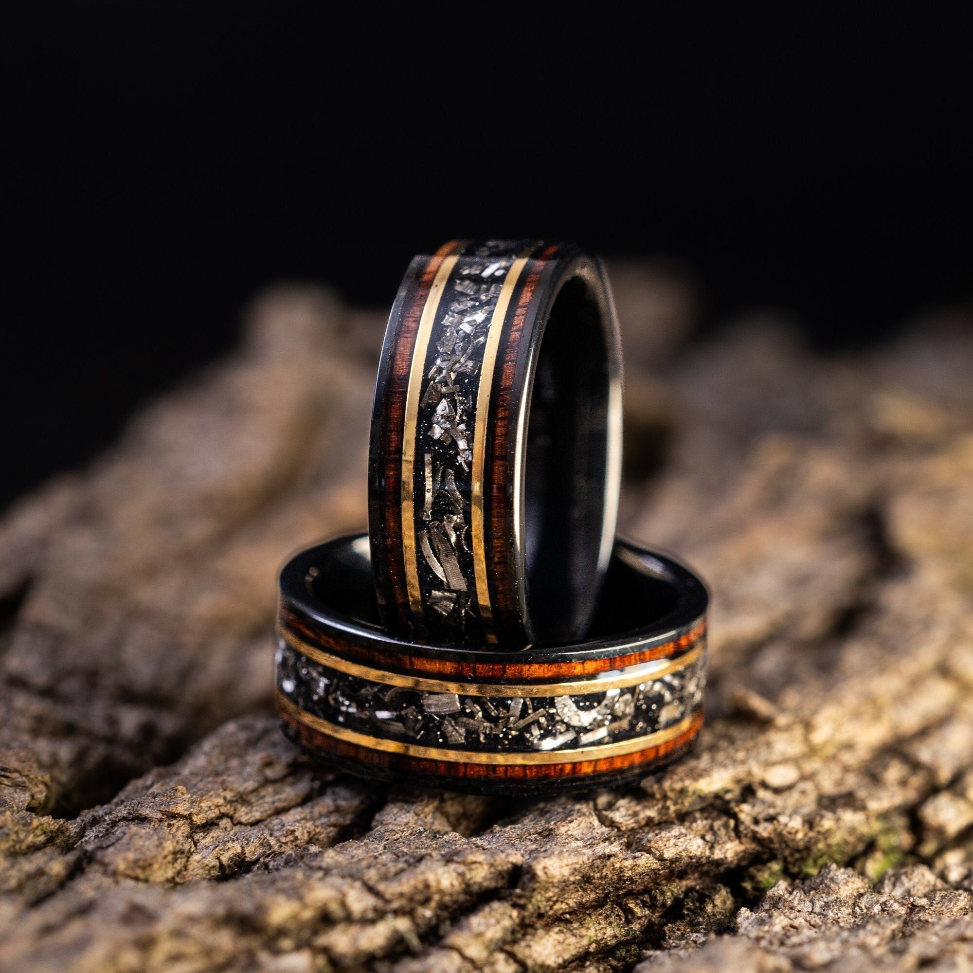 Burnt Whiskey Barrel Ring with Meteorite, Meteorite Wood Ring, Whisky Barrel Band, Wood Ring with Meteorite, Men's Wedding Band, 8mm Ring