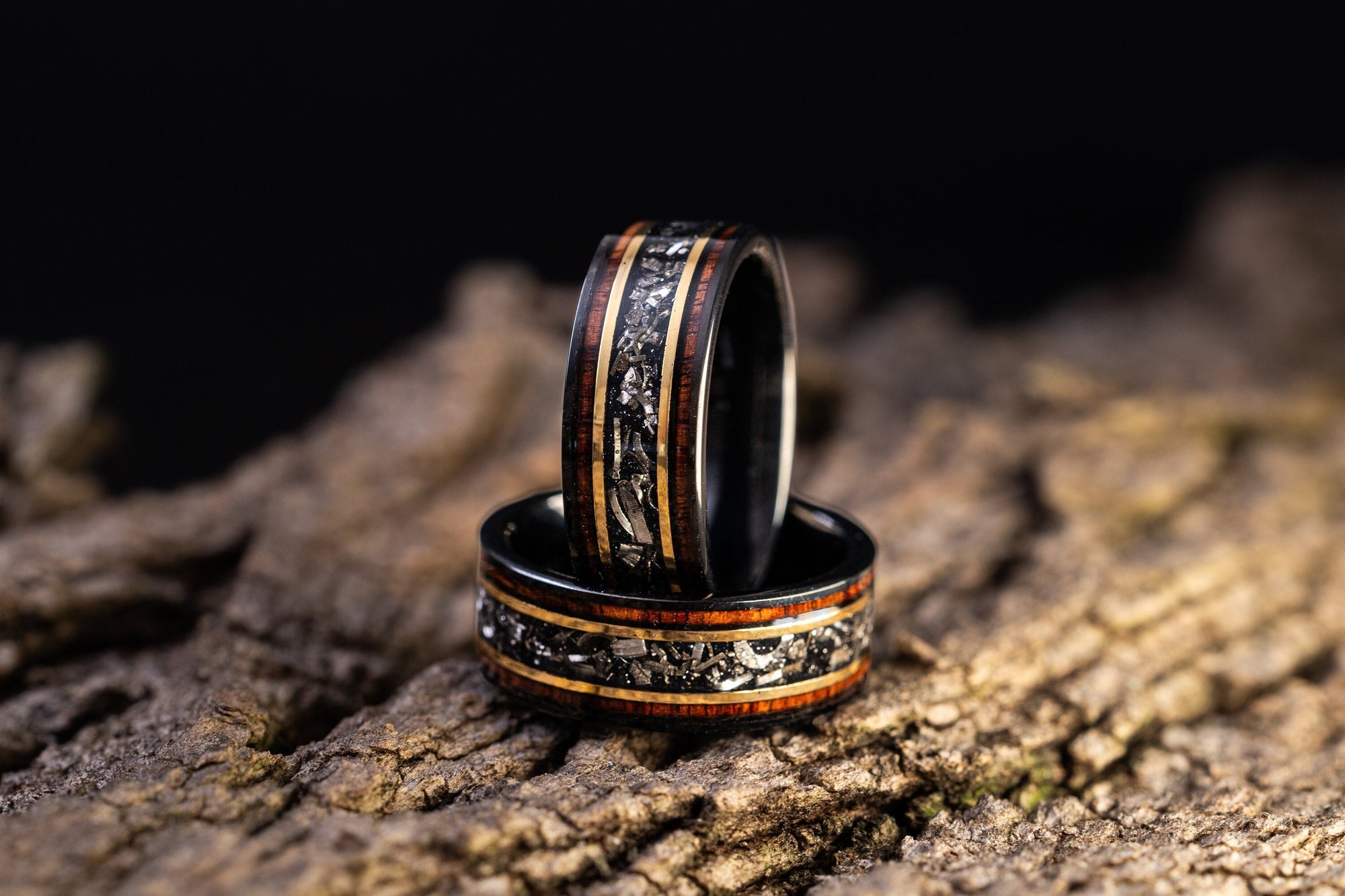 Burnt Whiskey Barrel Ring with Meteorite, Meteorite Wood Ring, Whisky Barrel Band, Wood Ring with Meteorite, Men's Wedding Band, 8mm Ring