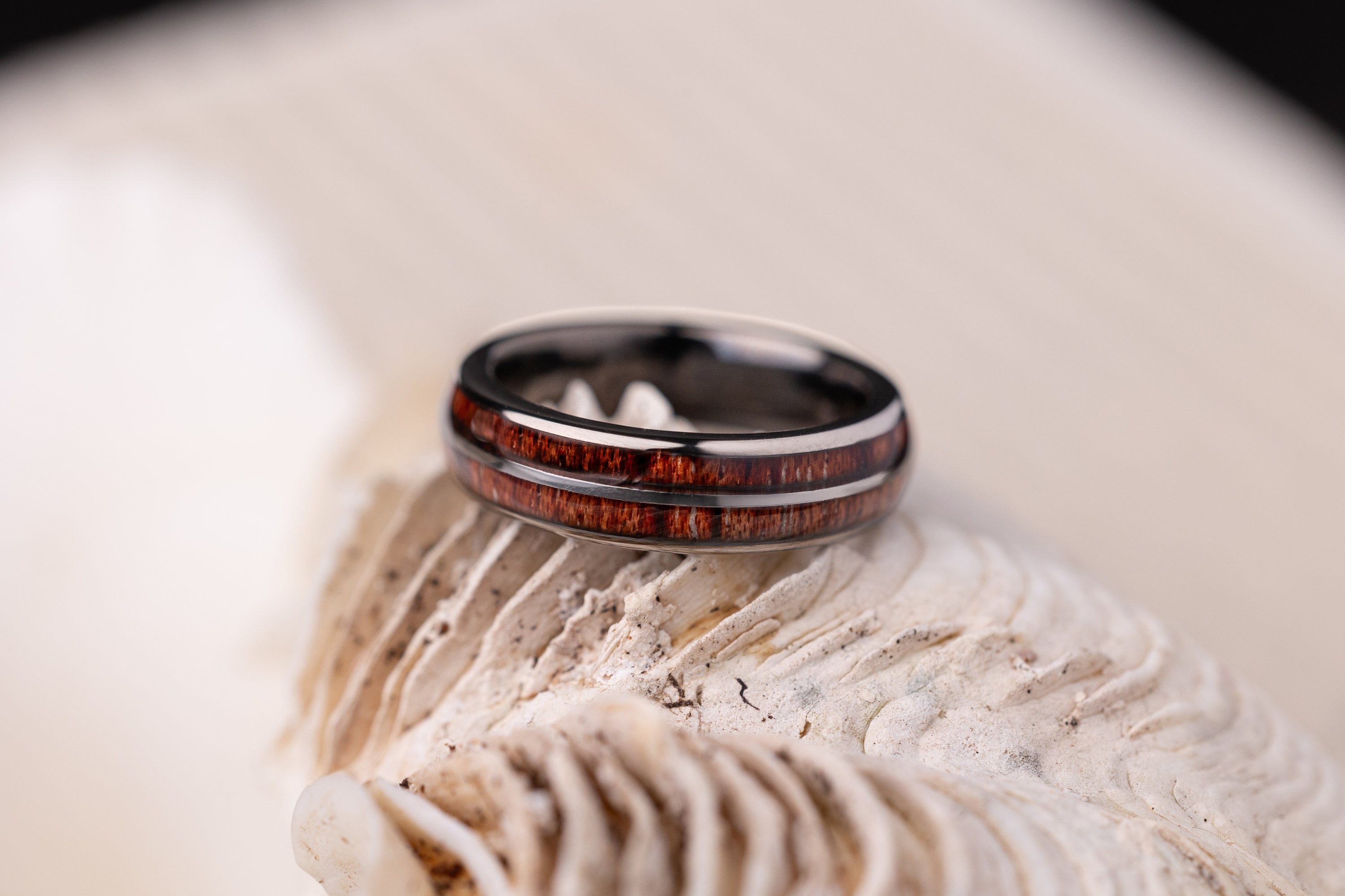 Whiskey Barrel Ring with Wood Inlay, Tungsten and Wood Inlay Woman Ring, Unique Women's Wedding Band, Wood Wedding Band, Promise Ring, 5mm